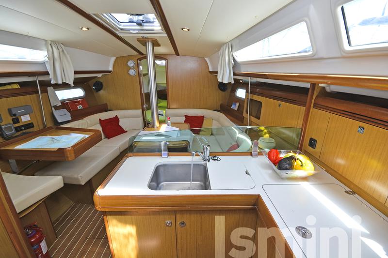 Book yachts online - sailboat - Sun Odyssey 36i - Ismini - rent