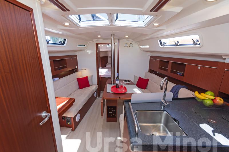 Book yachts online - sailboat - Hanse 345 - Ursa Minor - rent