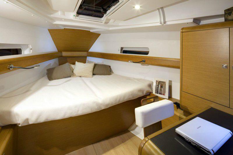 Book yachts online - sailboat - Sun Odyssey 419 - GEVA I - rent