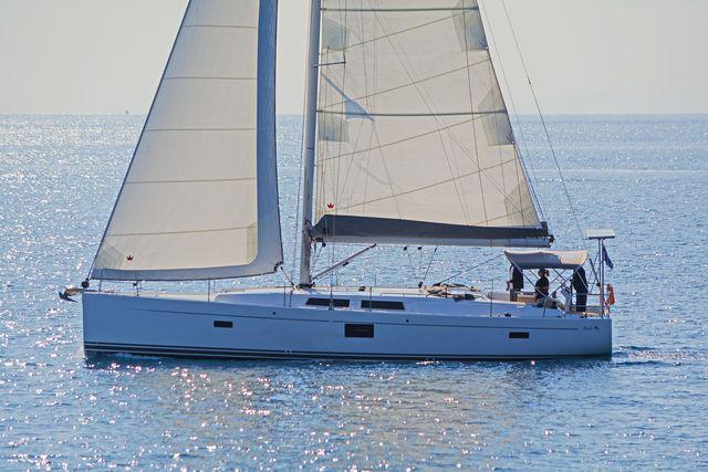 Book yachts online - sailboat - Hanse 455 - CAITLIN OF LORNE - rent