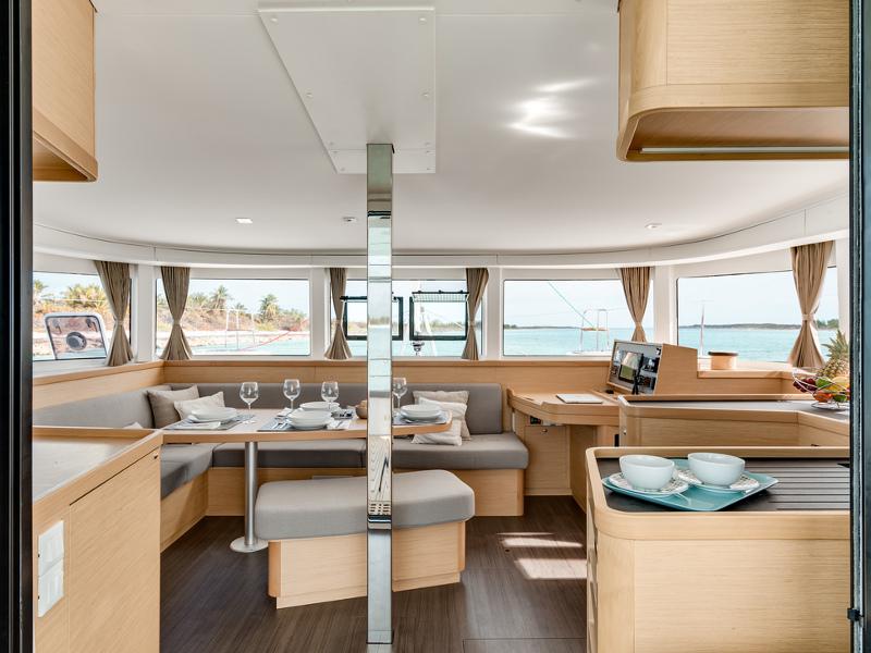Book yachts online - catamaran - Lagoon 42 A/C &amp; GEN &amp; WM - First Smile - rent