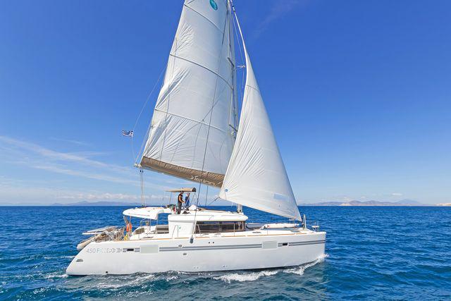 Book yachts online - catamaran - Lagoon 450 Fly A/C &amp; GEN. - Buena Suerte - rent