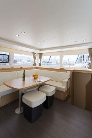 Book yachts online - catamaran - Lagoon 450 Fly A/C &amp; GEN. - Buena Suerte - rent