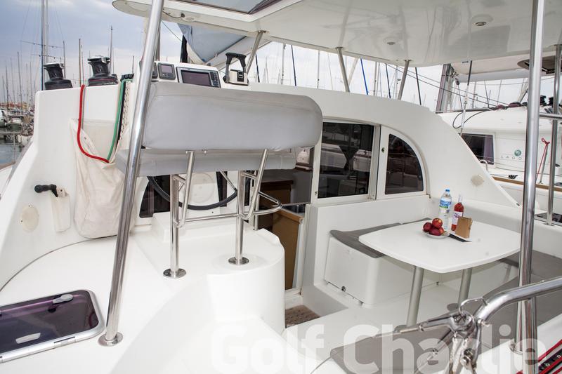 Book yachts online - catamaran - Lagoon 380 - Golf Charlie - rent