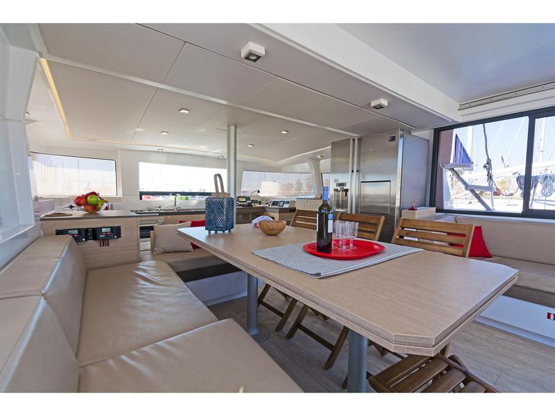 Book yachts online - catamaran - Bali 4.3 A/C &amp; GEN - ANNITA - rent