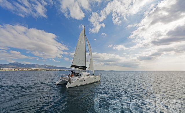 Book yachts online - catamaran - Lagoon 380 S2 - Catcake - rent