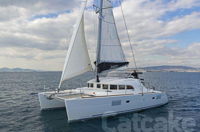 Book yachts online - catamaran - Lagoon 380 S2 - Catcake - rent