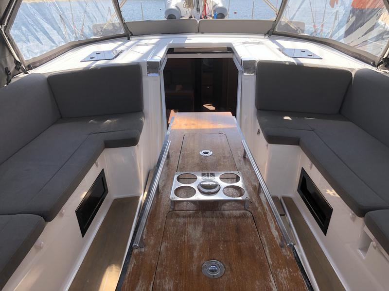 Book yachts online - sailboat - Dufour 530 Exclusive 2020 - Gryffindor - rent