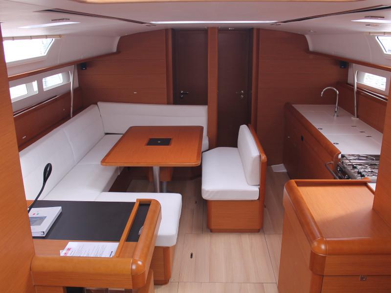 Book yachts online - sailboat - Sun Odyssey 519 - Mercury Planet - rent