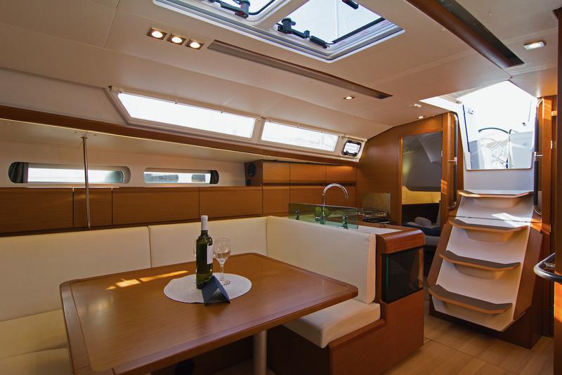 Book yachts online - sailboat - Sun Odyssey 419 - Dorado - rent