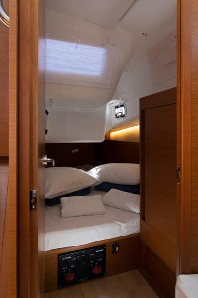 Book yachts online - sailboat - Sun Odyssey 410 - Red Kiss - rent