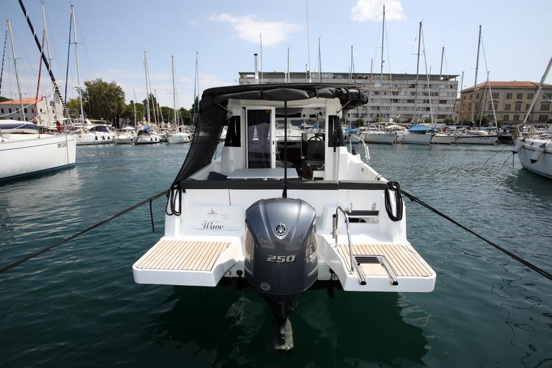 Book yachts online - motorboat - Merry Fisher 795 Serie 2 - WAVE - rent