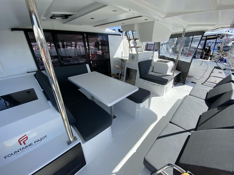 Book yachts online - catamaran - Astréa 42 - Vespera - rent