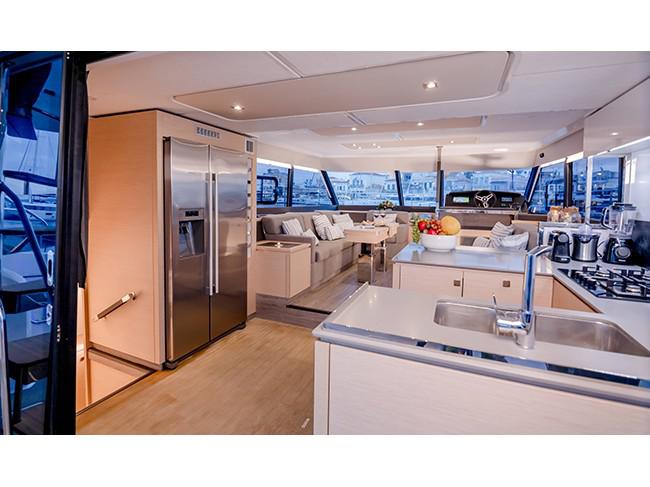 Book yachts online - powercatamaran - Fountaine Pajot MY 44 - Endless Beauty - Deluxe - rent