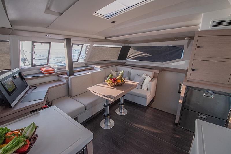 Book yachts online - catamaran - Astréa 42 - NOU NOU 1 - Skippered - rent