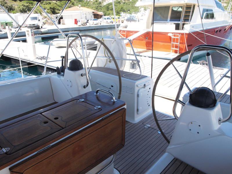 Book yachts online - sailboat - Bavaria 42 - Sea King - rent