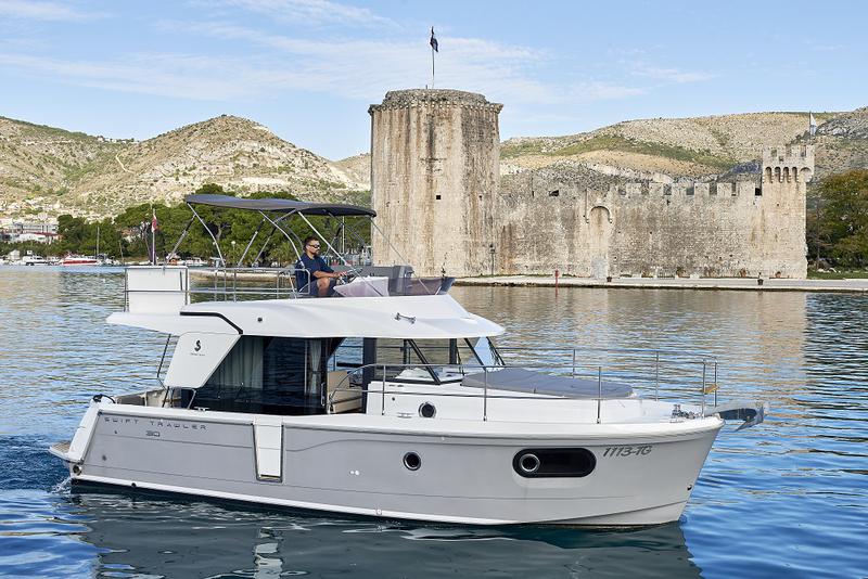 Book yachts online - motorboat - Beneteau Swift Trawler 30 - Odysseus - rent