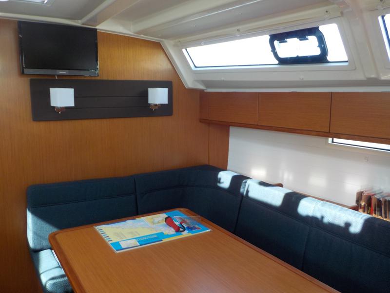 Book yachts online - sailboat - Bavaria Cruiser 46 - Titan - rent