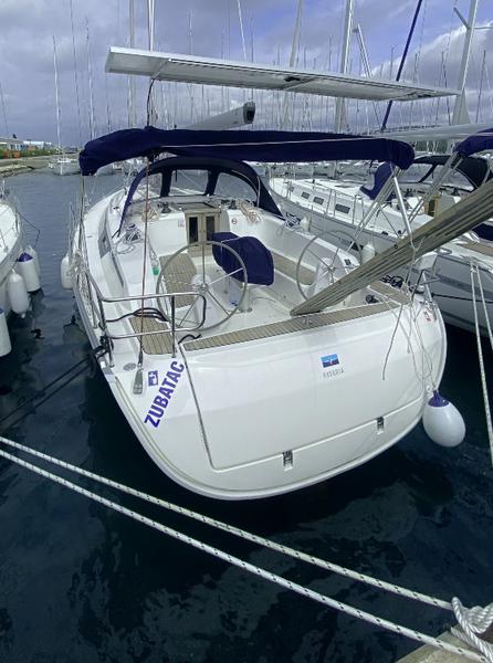 Book yachts online - sailboat - Bavaria Cruiser 41 - Zubatac - rent