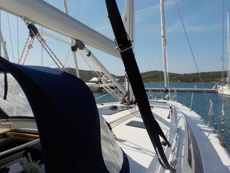 Book yachts online - sailboat - Bavaria Cruiser 46 - Ketu - rent