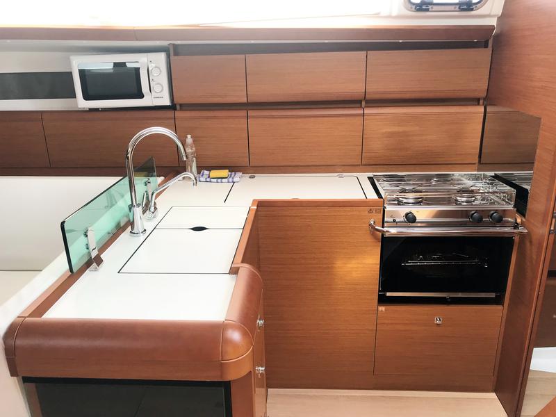 Book yachts online - sailboat - Sun Odyssey 449 - Baez - rent