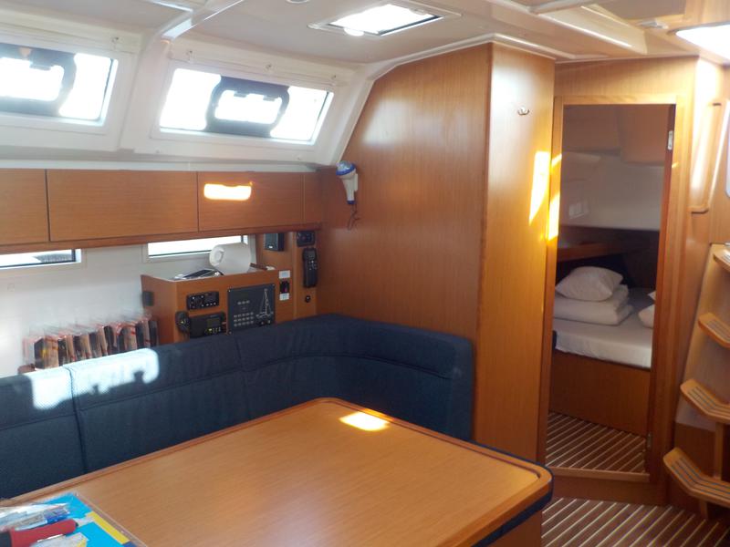 Book yachts online - sailboat - Bavaria Cruiser 46 - Dia - rent