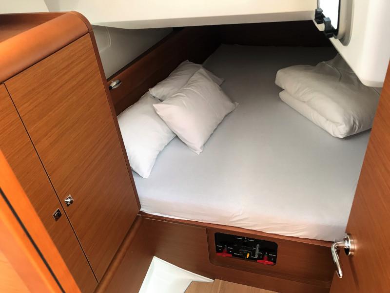 Book yachts online - sailboat - Sun Odyssey 449 - Janis - rent