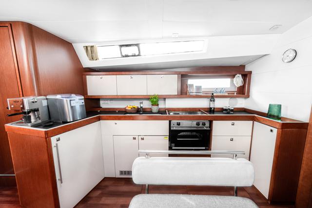 Book yachts online - sailboat - Oceanis 45 - THEIA - rent