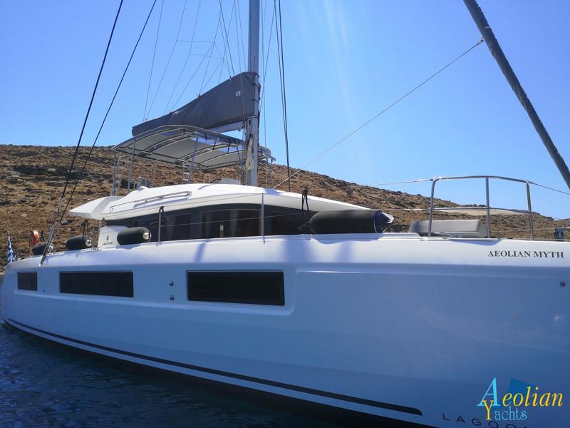 Book yachts online - catamaran - Lagoon 50 - Aeolian Myth - rent