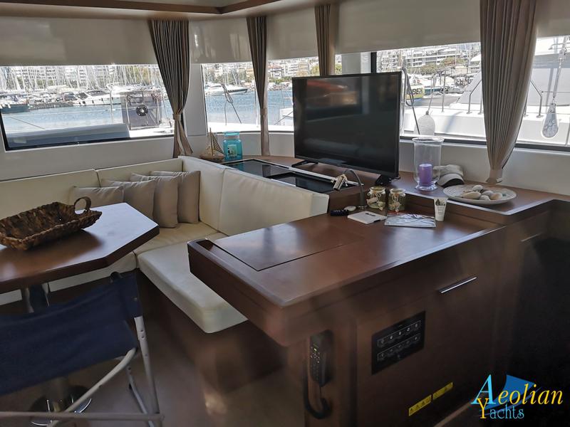 Book yachts online - catamaran - Lagoon 50 - Aeolian Myth - rent