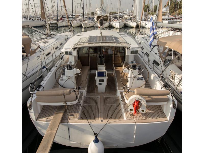 Book yachts online - sailboat - Moody DS 45 - Smiling Day - rent