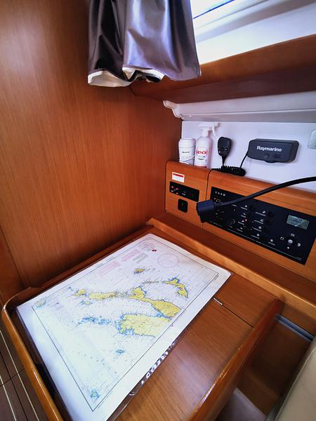 Book yachts online - sailboat - Sun Odyssey 36i - Mia - rent