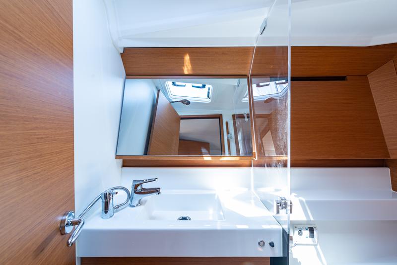 Book yachts online - sailboat - Sun Odyssey 410 - Martha - rent