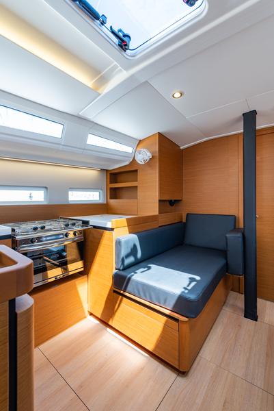 Book yachts online - sailboat - Sun Odyssey 410 - Martha - rent