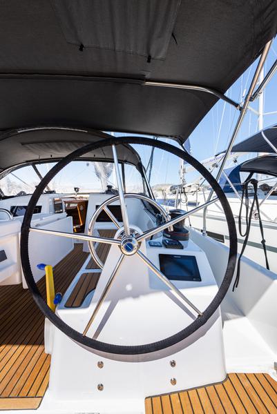 Book yachts online - sailboat - Sun Odyssey 410 - Martha - rent