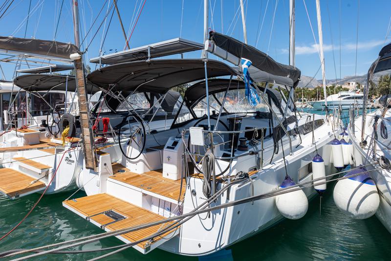 Book yachts online - sailboat - Sun Odyssey 410 - Martha - rent