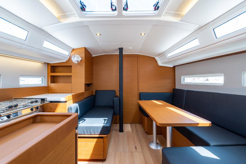 Book yachts online - sailboat - Sun Odyssey 410 - Martha - rent