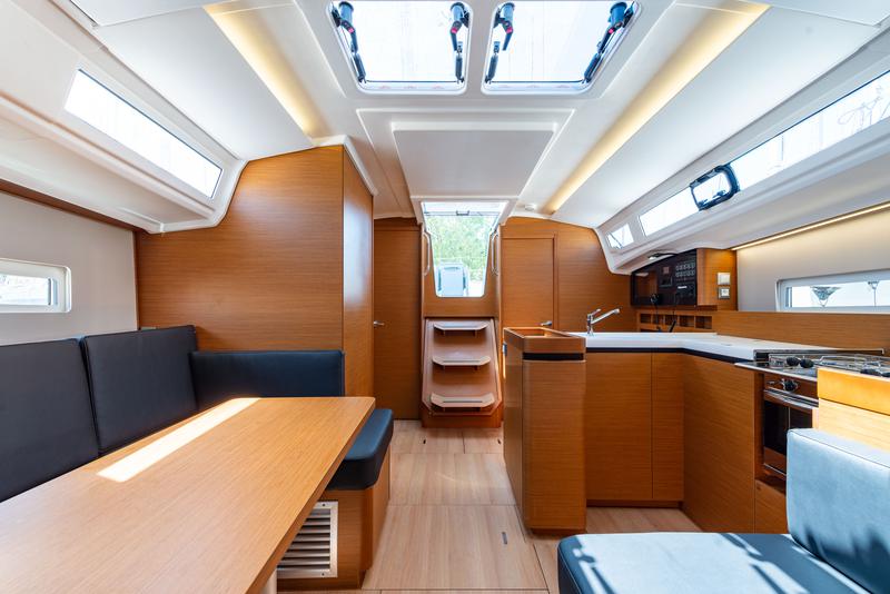 Book yachts online - sailboat - Sun Odyssey 410 - Martha - rent