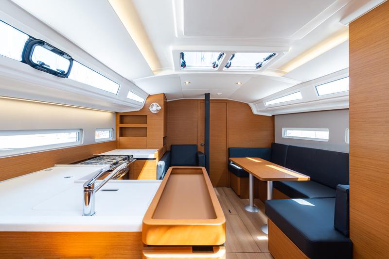 Book yachts online - sailboat - Sun Odyssey 410 - Martha - rent