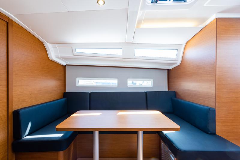 Book yachts online - sailboat - Sun Odyssey 410 - Martha - rent