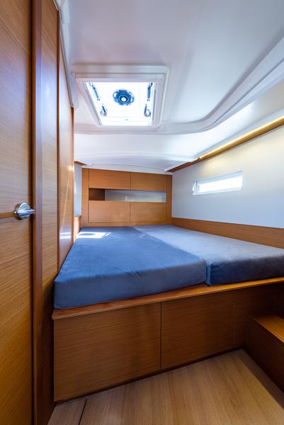 Book yachts online - sailboat - Sun Odyssey 410 - Martha - rent