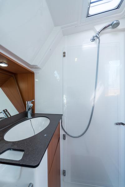 Book yachts online - sailboat - Bavaria 40 Cruiser - Deneb - rent