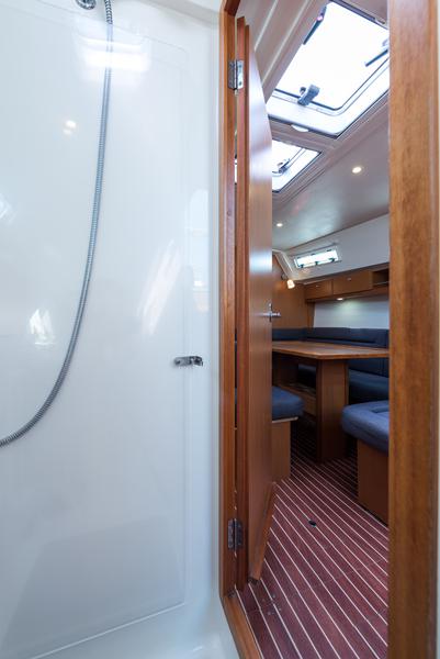 Book yachts online - sailboat - Bavaria 40 Cruiser - Deneb - rent