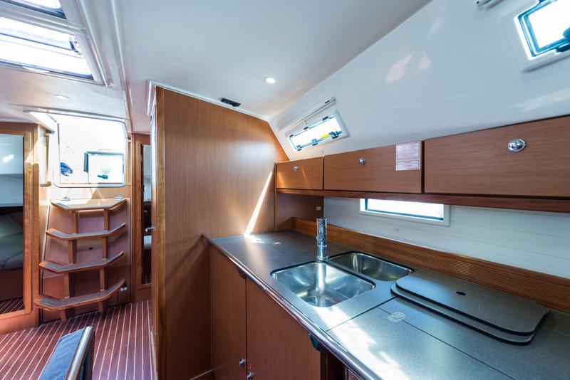 Book yachts online - sailboat - Bavaria 40 Cruiser - Deneb - rent