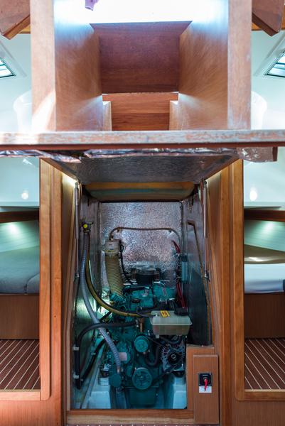 Book yachts online - sailboat - Bavaria 40 Cruiser - Deneb - rent