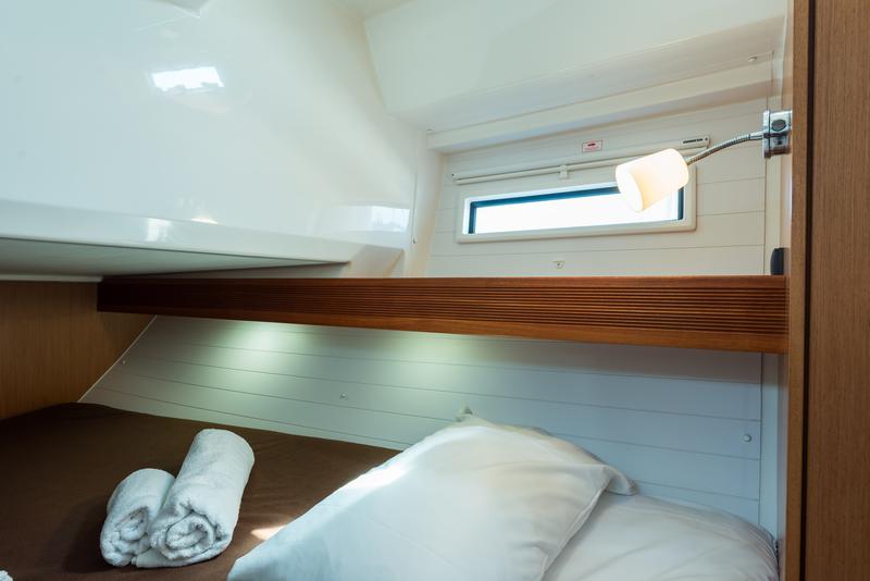 Book yachts online - sailboat - Bavaria 40 Cruiser - Deneb - rent