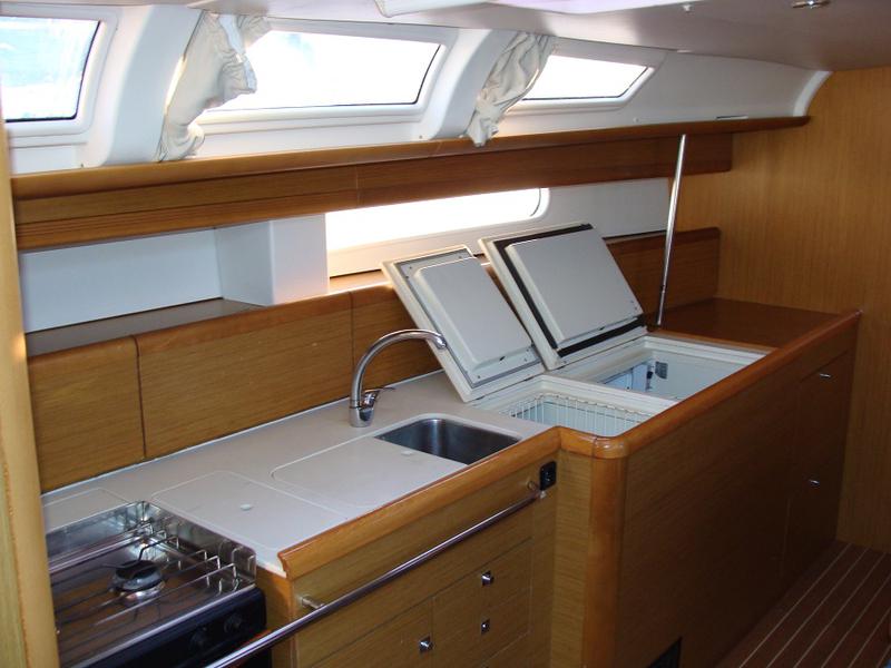 Book yachts online - sailboat - Sun Odyssey 49i - Doris - rent