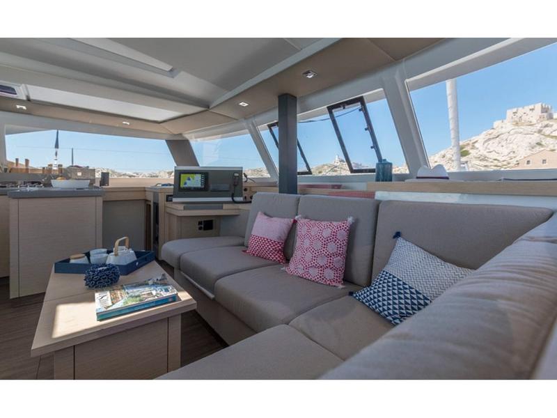 Book yachts online - catamaran - Astréa 42 - Lalena (WM - A/C - Generator) - rent