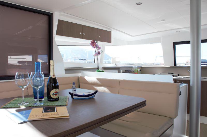 Book yachts online - catamaran - Bali 4.3 - Fasteam Two (WM - A/C - GENERATOR) - rent