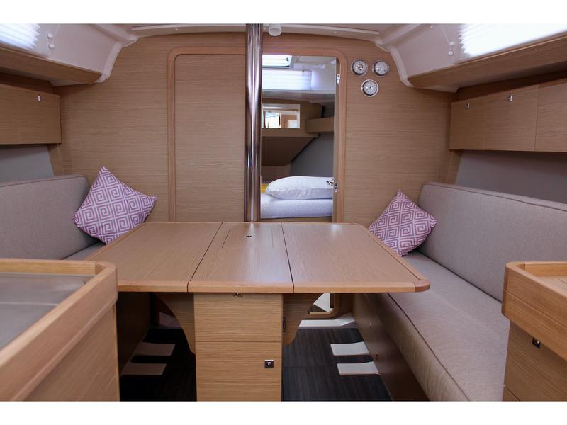 Book yachts online - sailboat - Dufour 360 Grand Large - Zion - rent